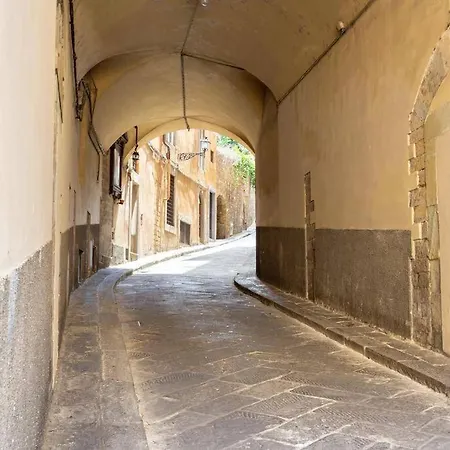 A Due Passi Da Ponte Vecchio