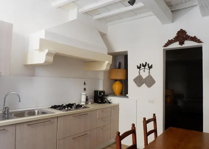 A Due Passi Da Ponte Vecchio *